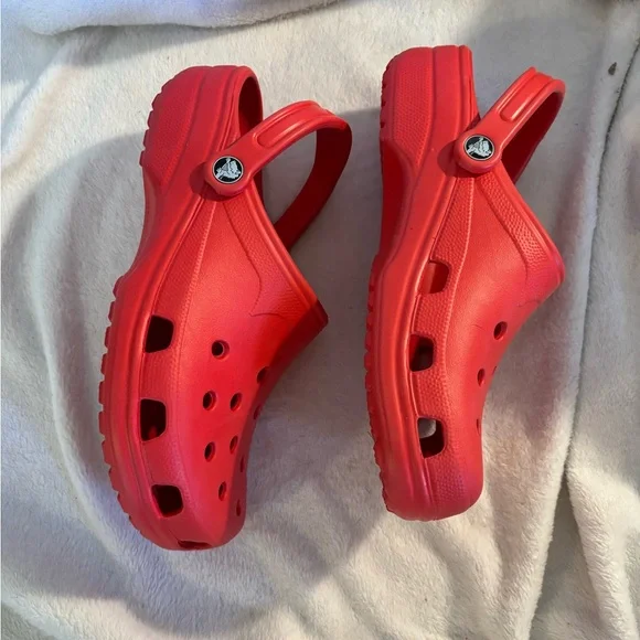 Red Crocs - Picture 3 of 7
